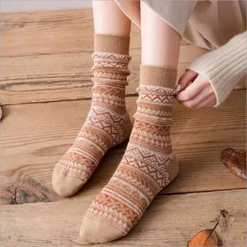 2 páry retro dámské bavlněné volné ponožky podzim a v zimě pletené jednobarevné mid-délka korejský Japonský student, dámské ponožky